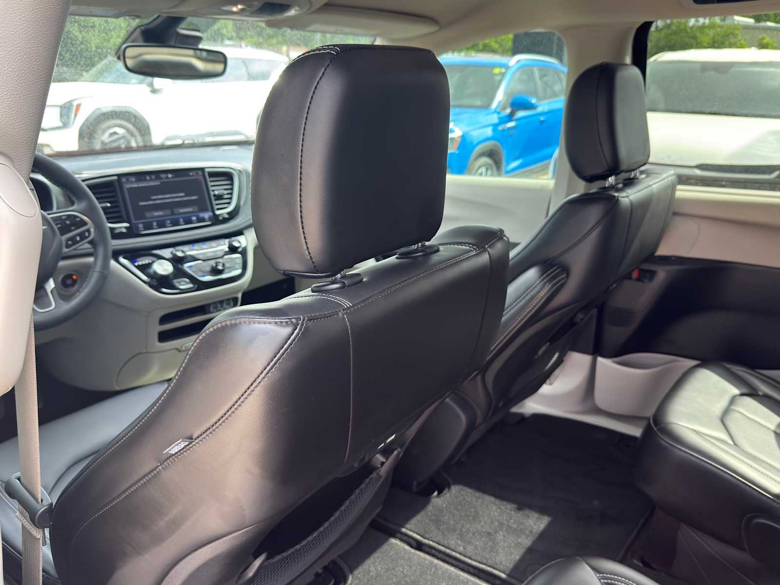 Thumbnail: 2023 Chrysler Pacifica - 23