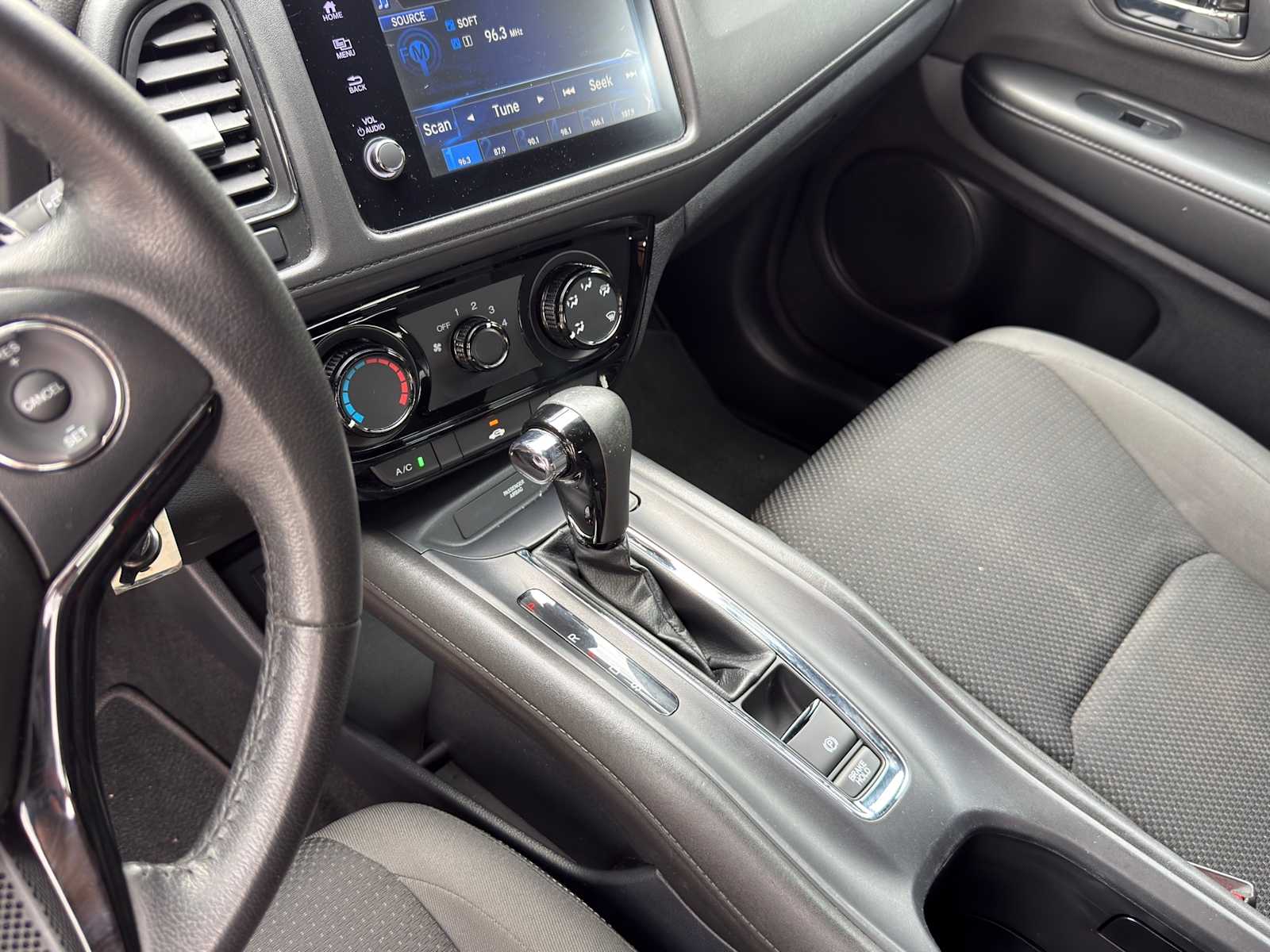 Thumbnail: 2022 Honda HR-V - 11