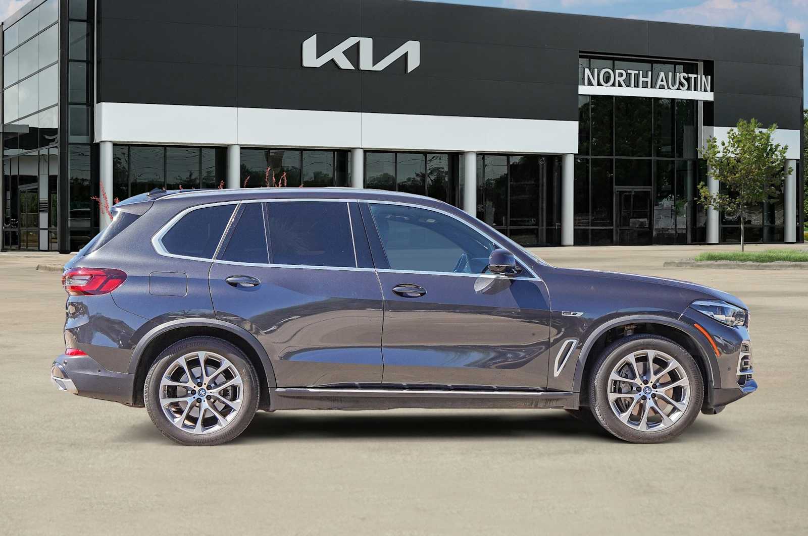 Thumbnail: 2023 BMW X5 - 8