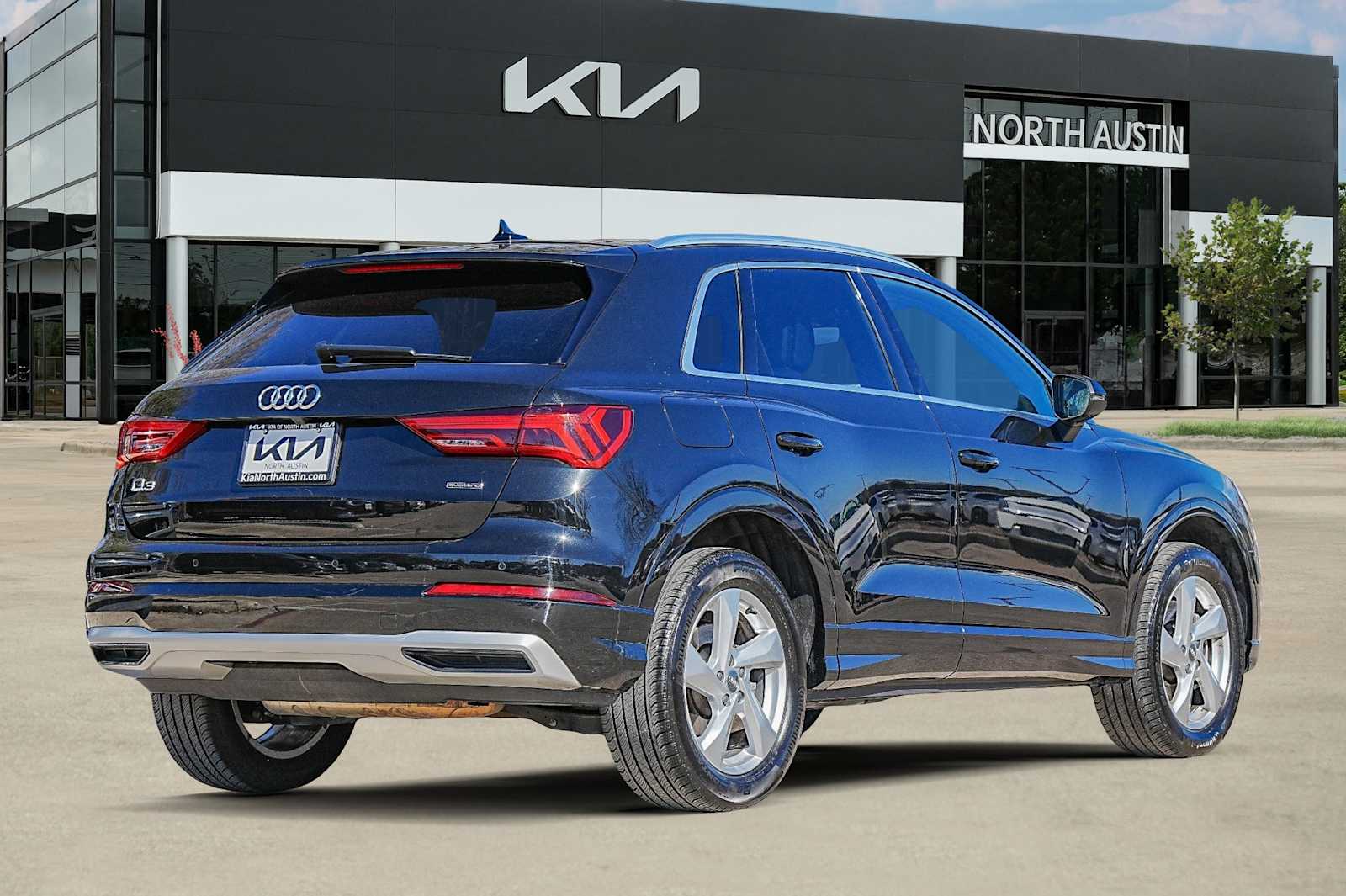 Thumbnail: 2020 Audi Q3 - 6