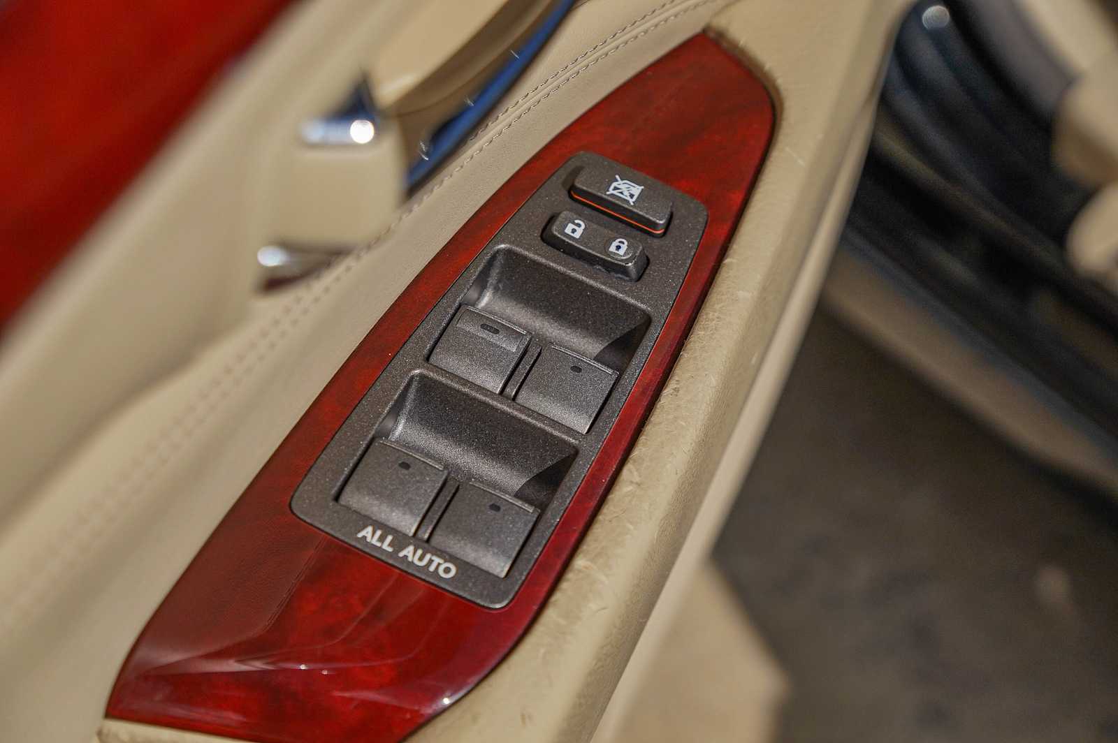 Thumbnail: 2012 Lexus LS - 26