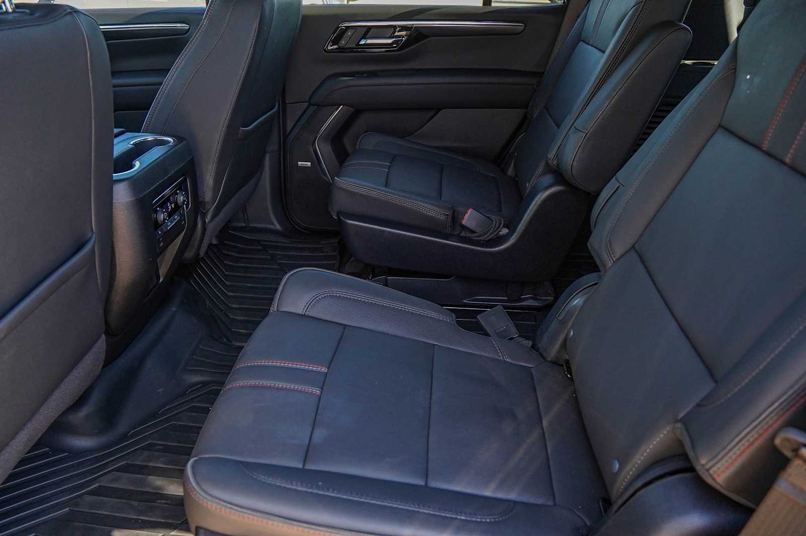 Thumbnail: 2025 Chevrolet Tahoe - 28