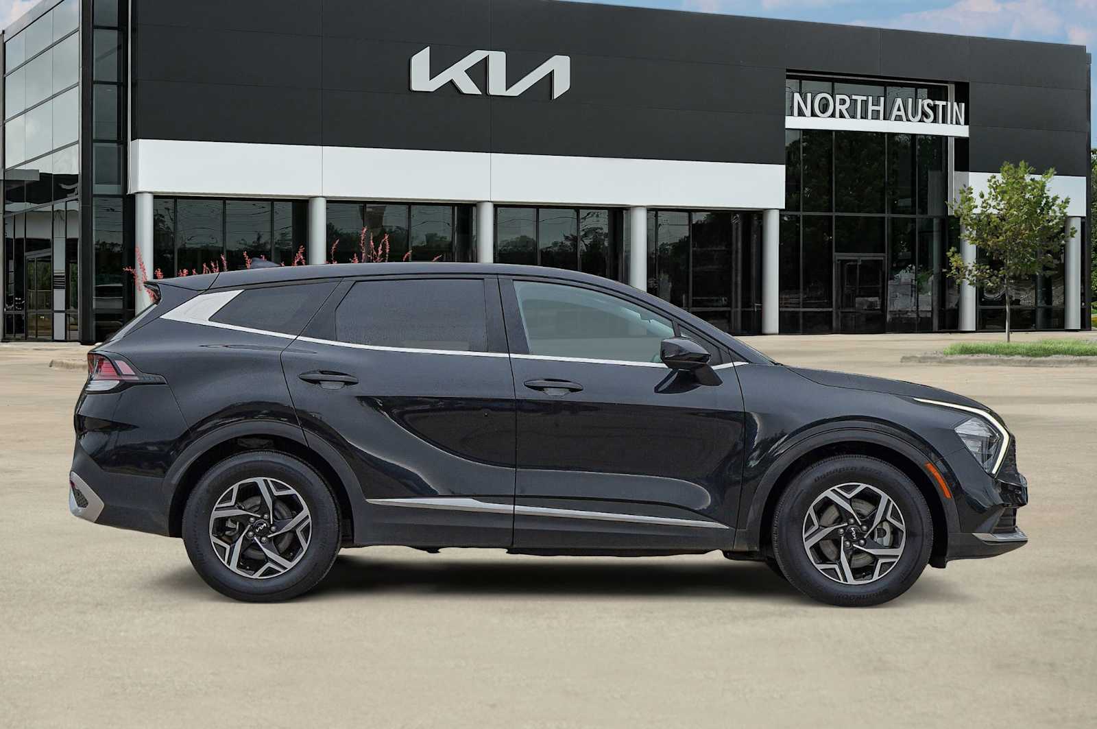 Thumbnail: 2023 Kia Sportage - 7