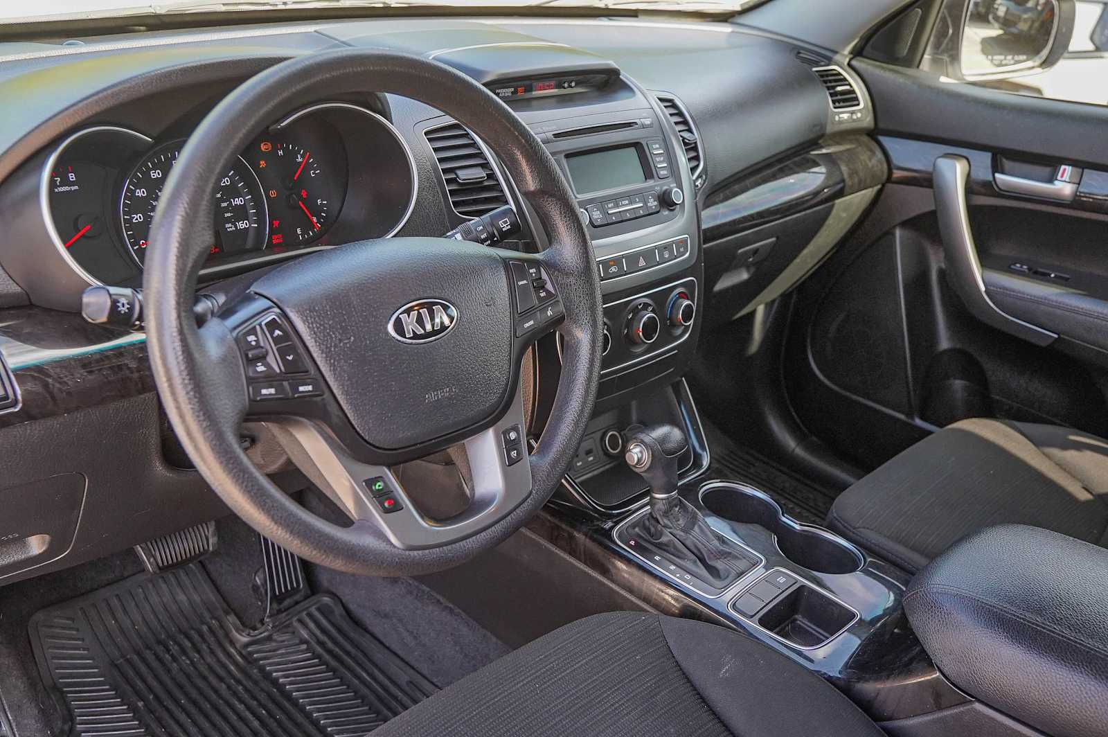 Thumbnail: 2014 Kia Sorento - 9