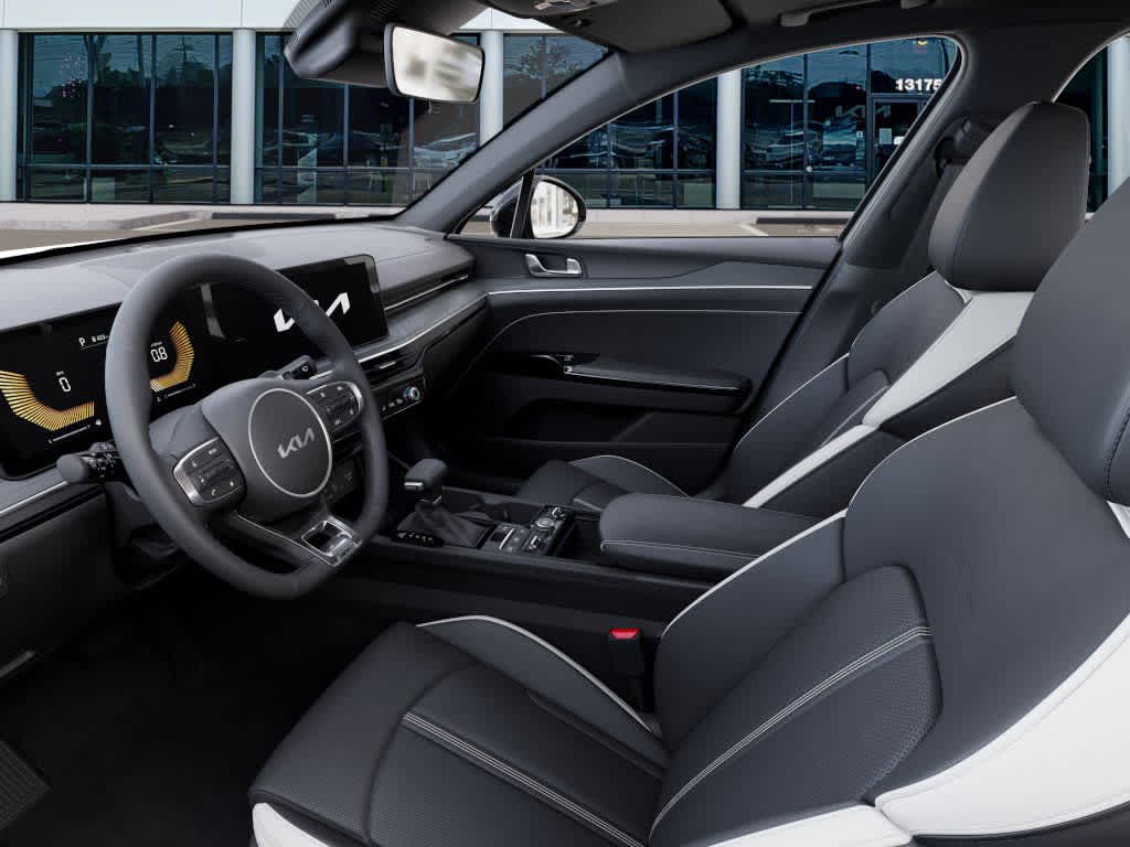 Thumbnail: 2025 Kia K5 - 17