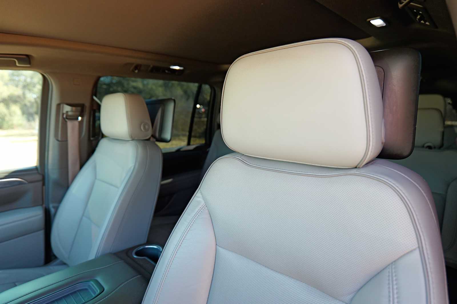 Thumbnail: 2021 GMC Yukon XL - 11