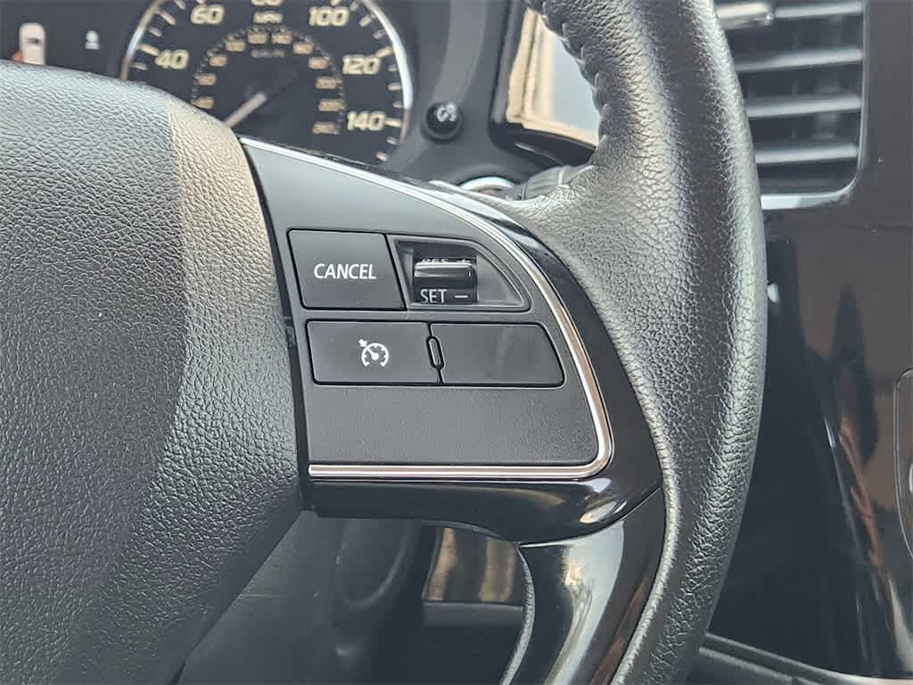 Thumbnail: 2019 Mitsubishi Outlander - 27
