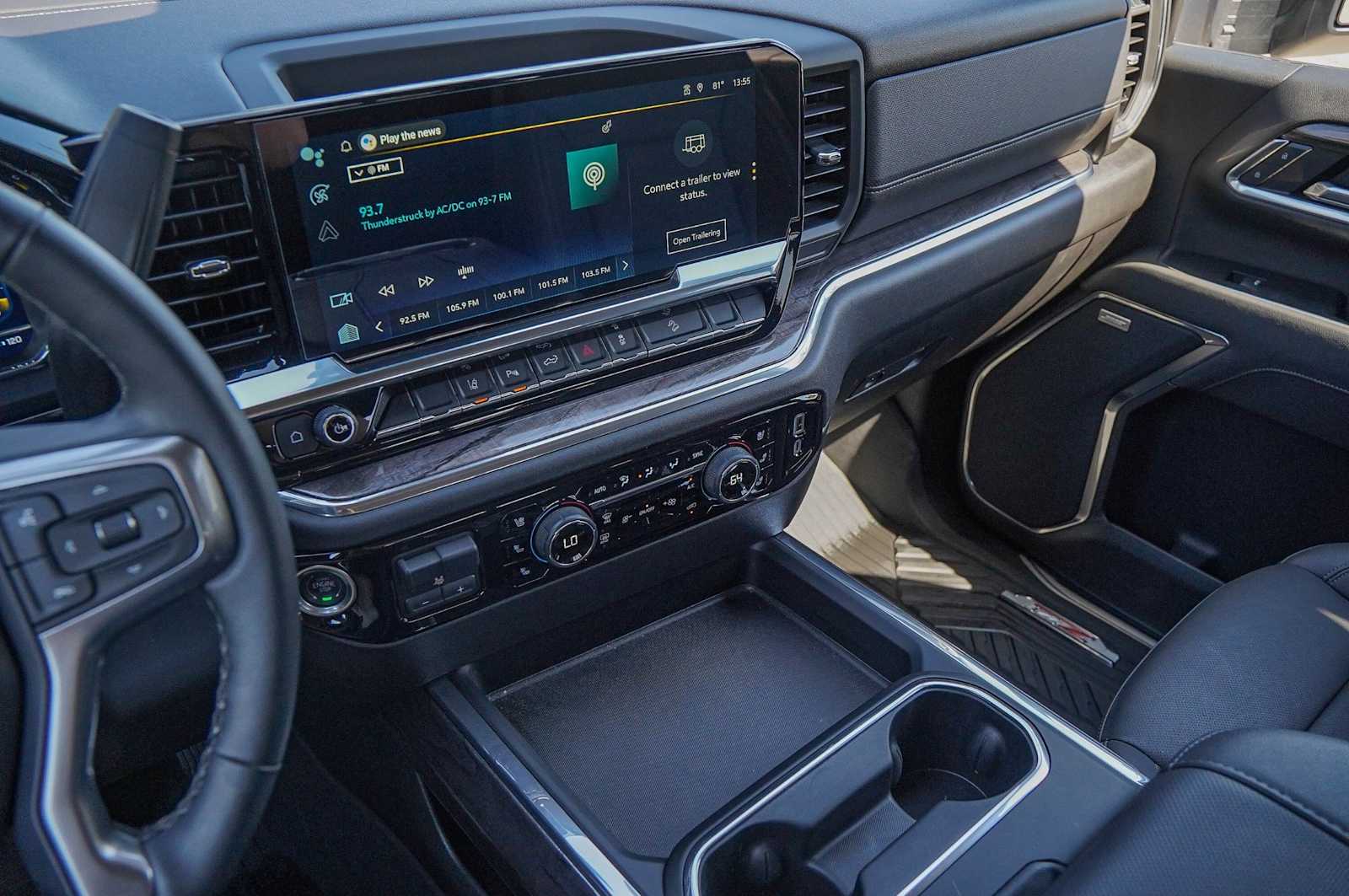 Thumbnail: 2024 Chevrolet Silverado 2500 - 17