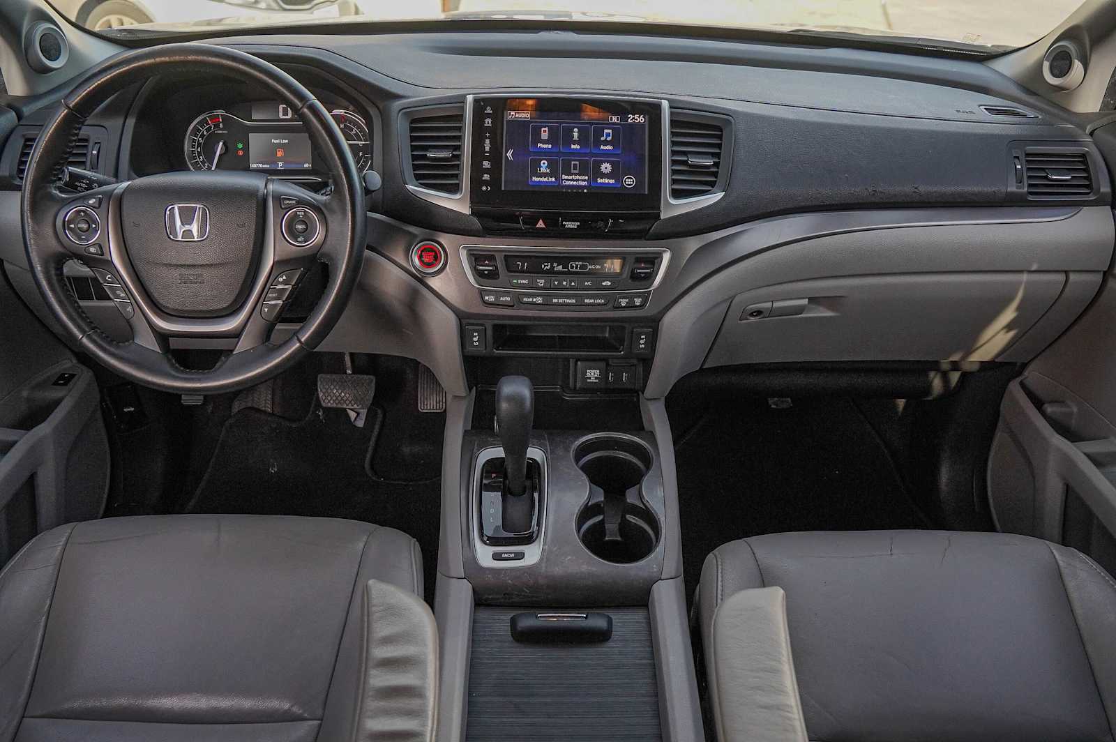 Thumbnail: 2017 Honda Pilot - 23