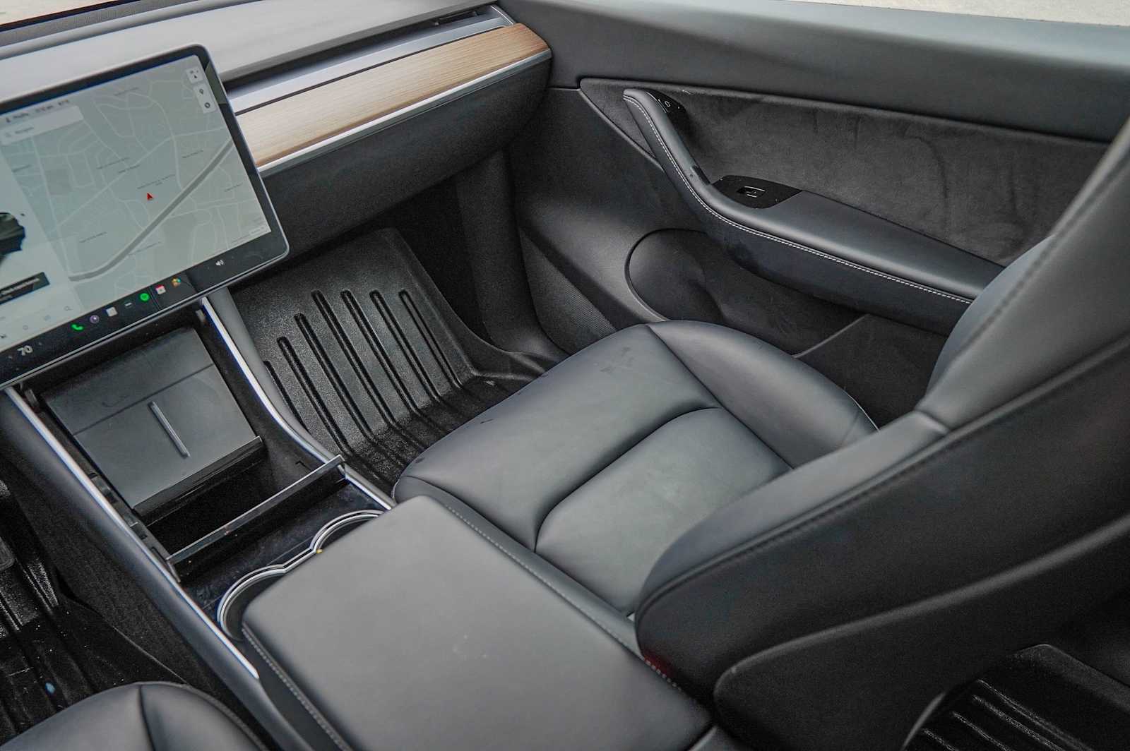 Thumbnail: 2021 Tesla Model Y - 24