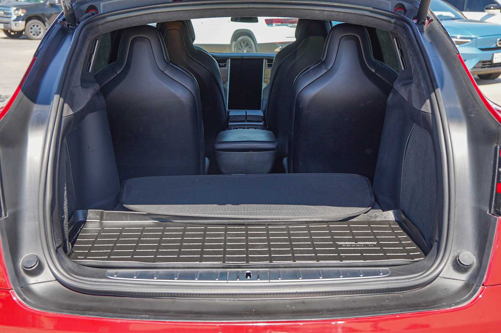 Thumbnail: 2018 Tesla Model X - 28