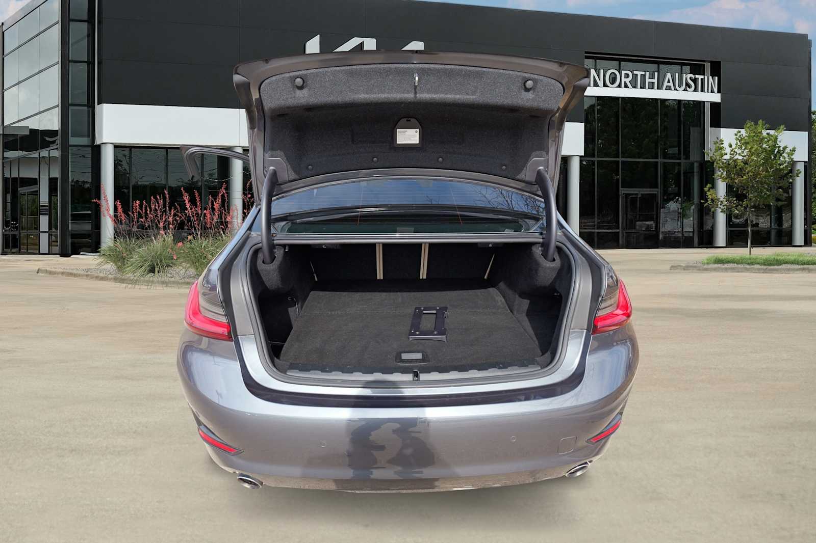 Thumbnail: 2022 BMW 3 Series - 27