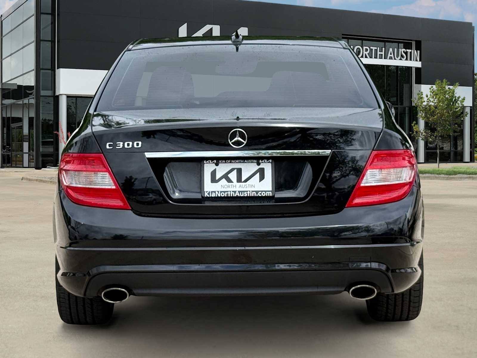Thumbnail: 2011 Mercedes-Benz C-Class - 6