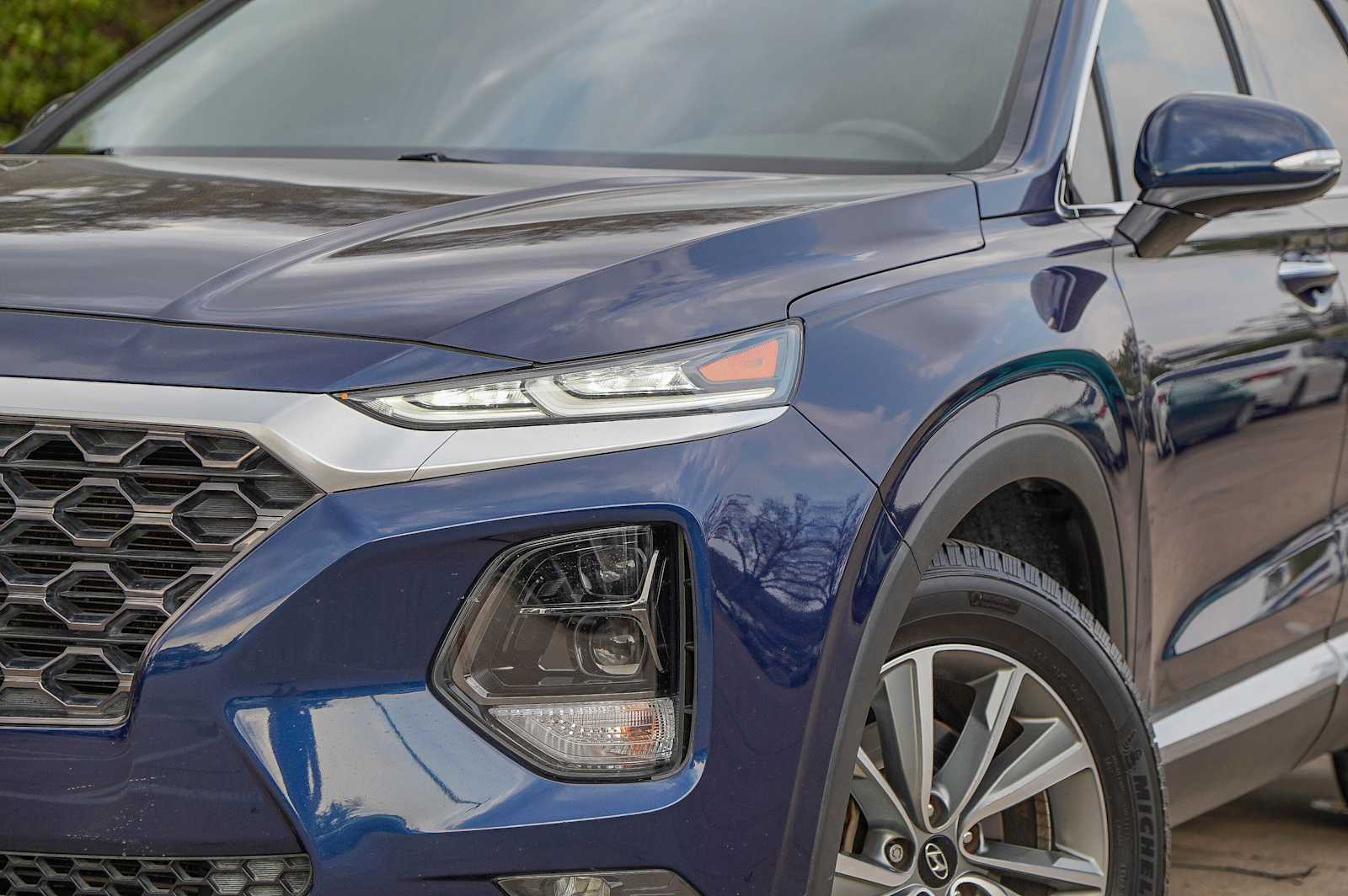 Thumbnail: 2019 Hyundai Santa Fe - 3