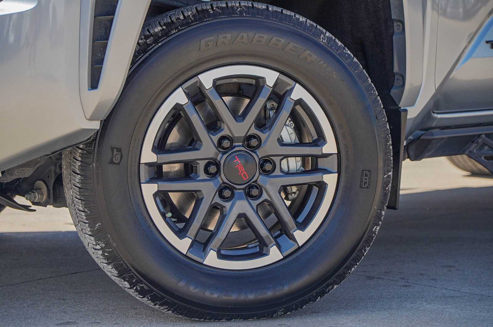 2024 Toyota Tacoma TRD Sport photo 2