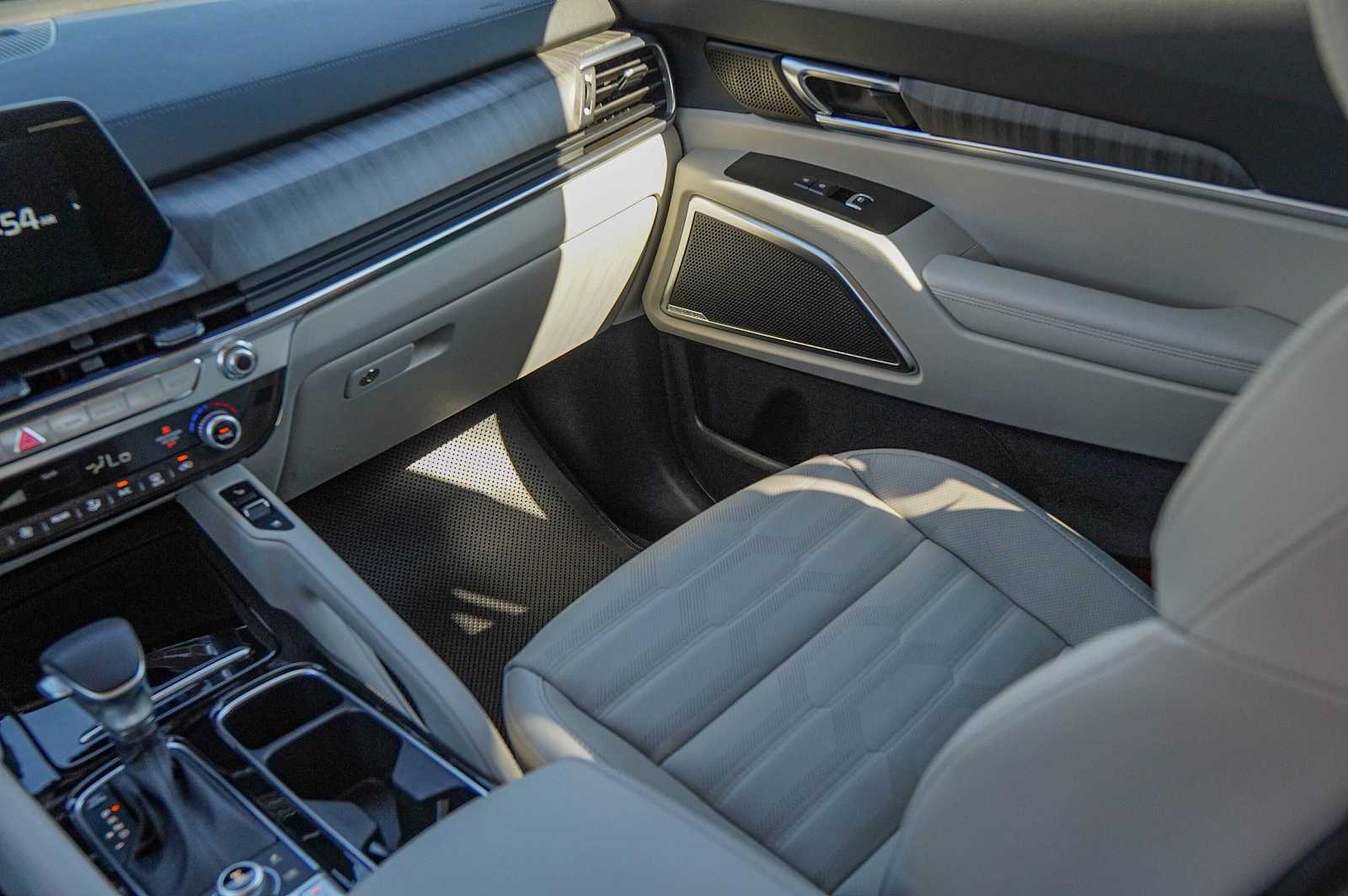 Thumbnail: 2024 Kia Telluride - 30