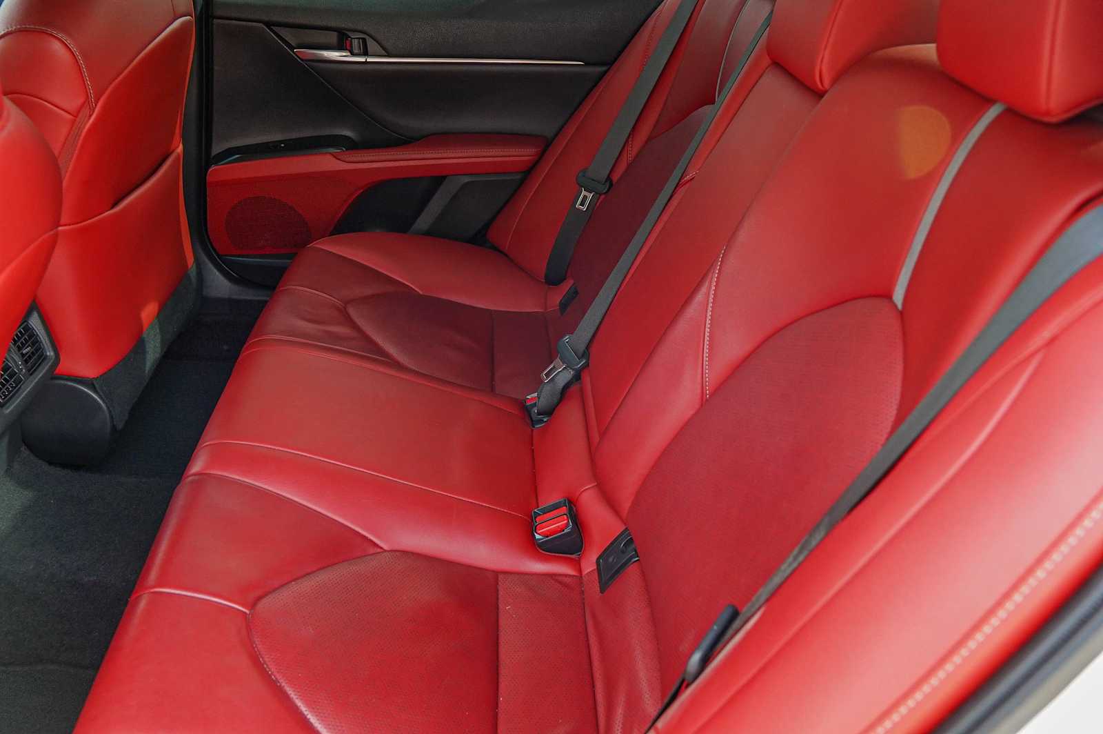 Thumbnail: 2020 Toyota Camry - 30