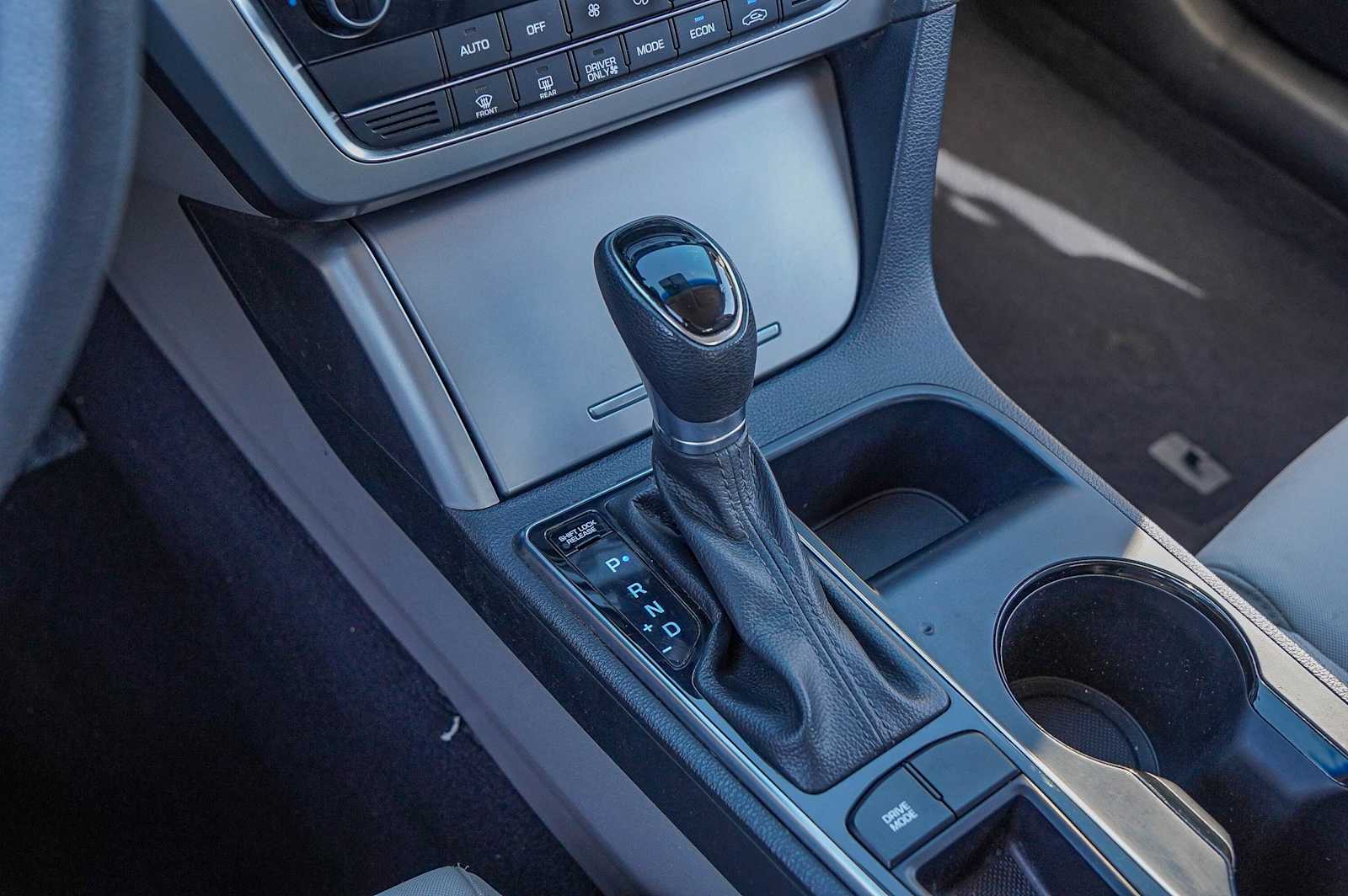 Thumbnail: 2017 Hyundai Sonata - 26