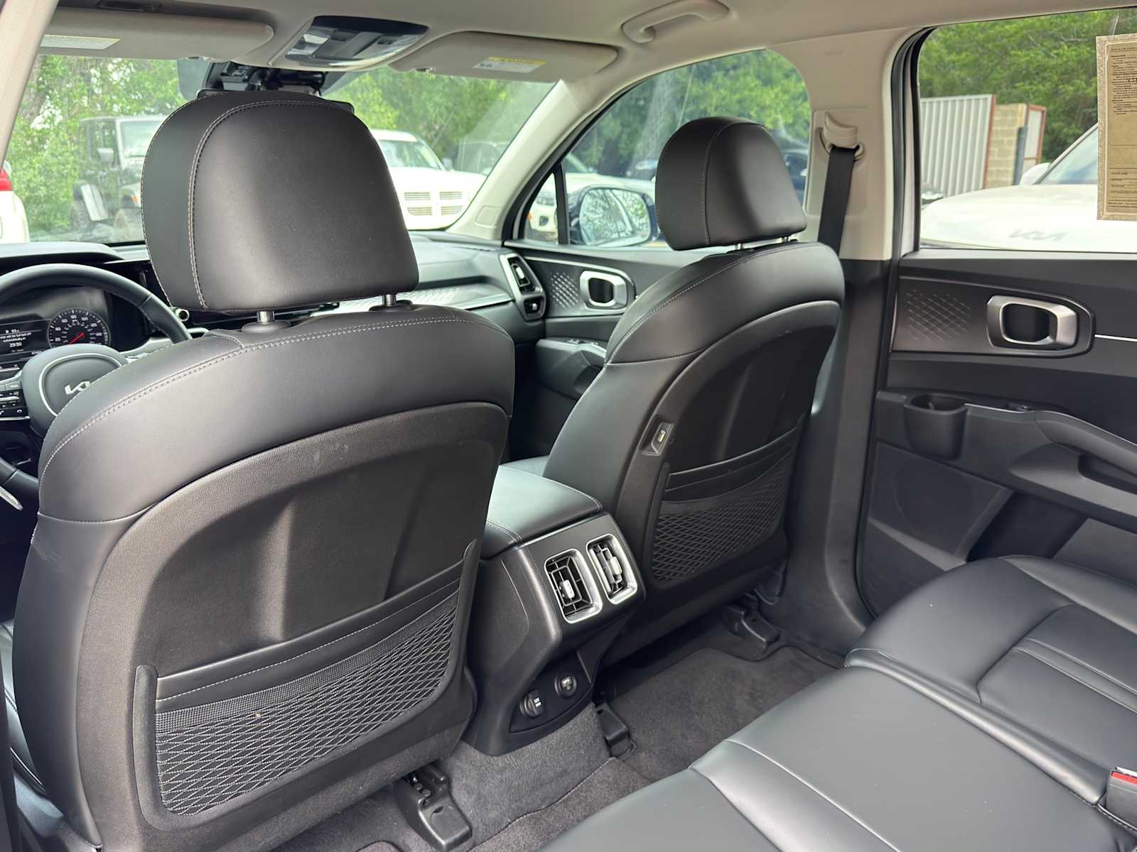 Thumbnail: 2023 Kia Sorento - 23