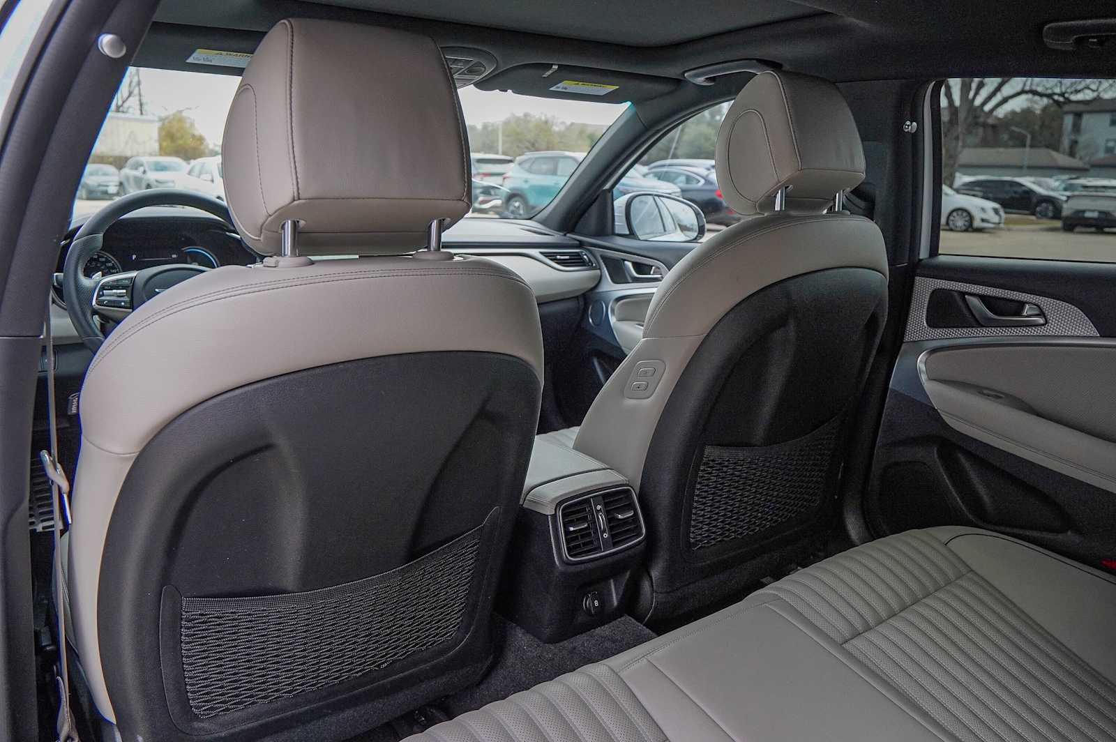 Thumbnail: 2023 Genesis G70 - 30