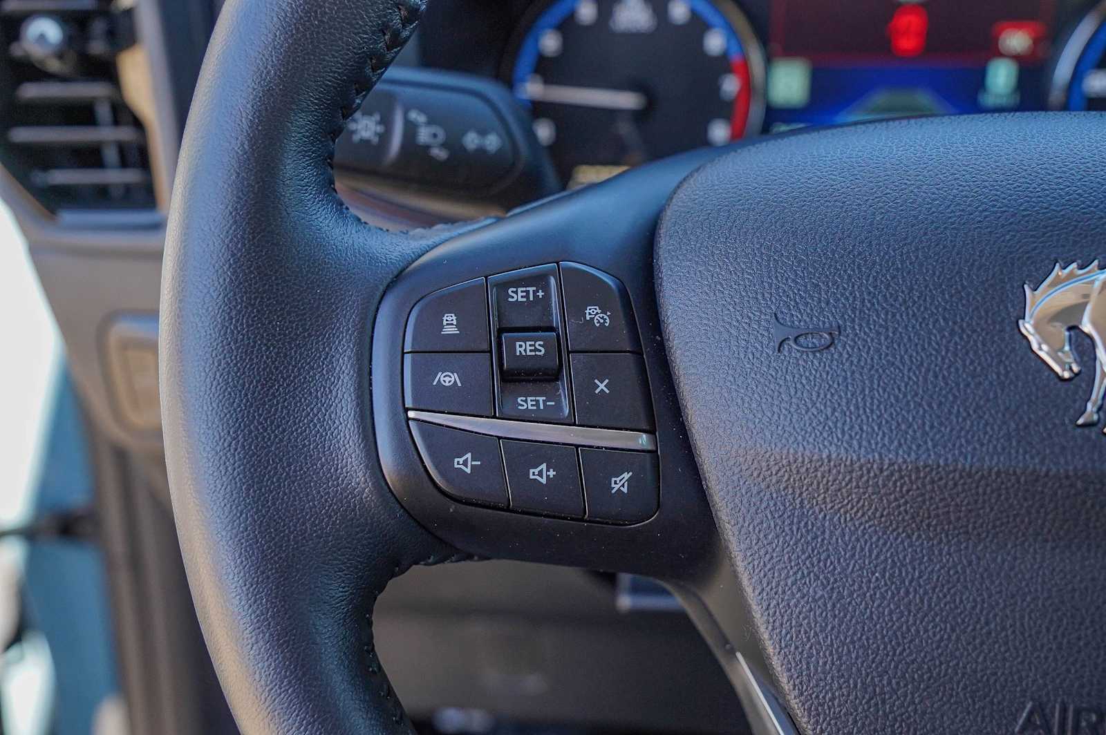 Thumbnail: 2023 Ford Bronco Sport - 14