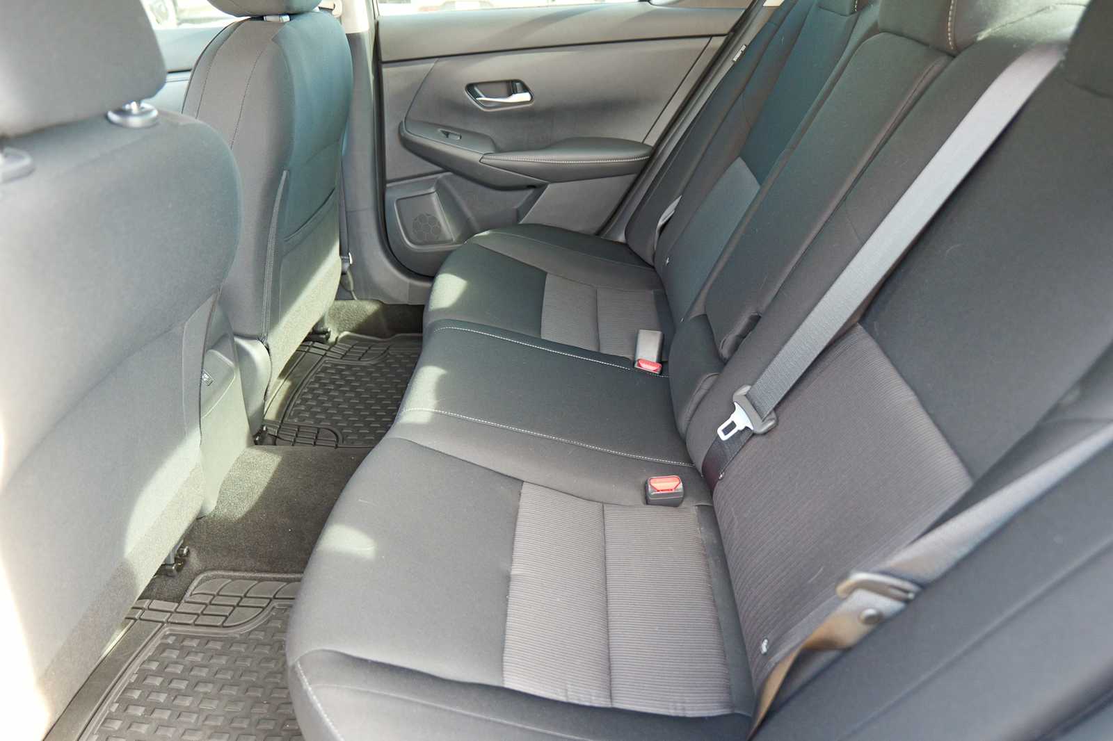 Thumbnail: 2022 Nissan Sentra - 25