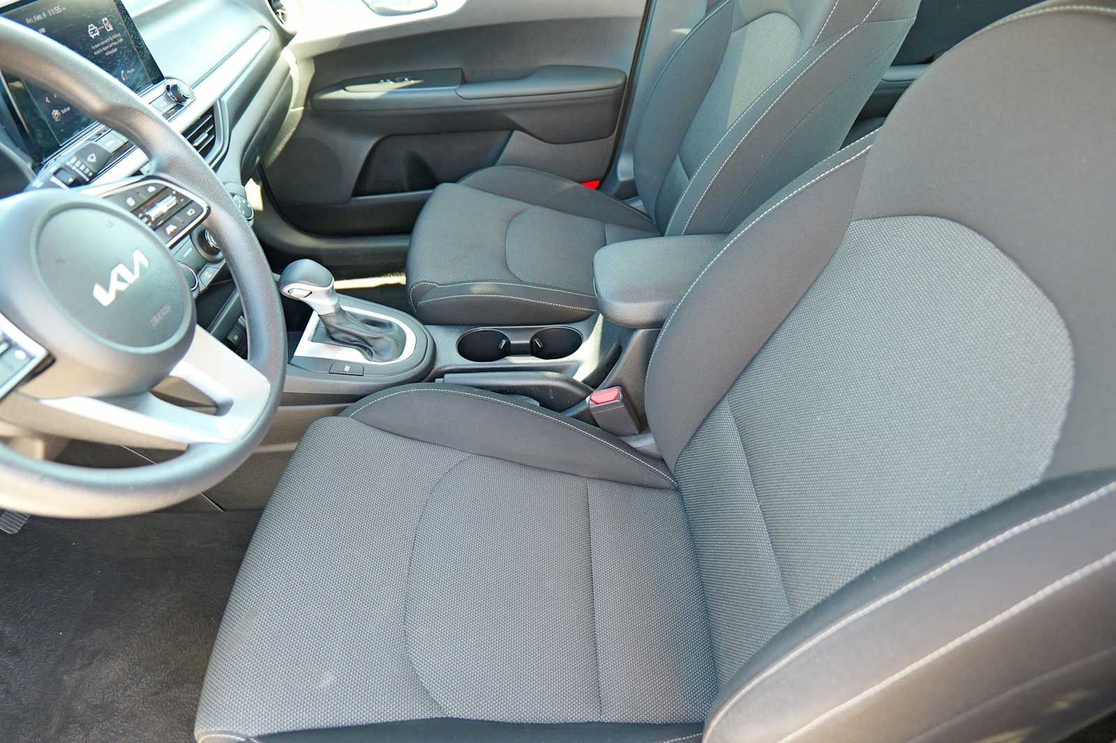 Thumbnail: 2024 Kia Forte - 10