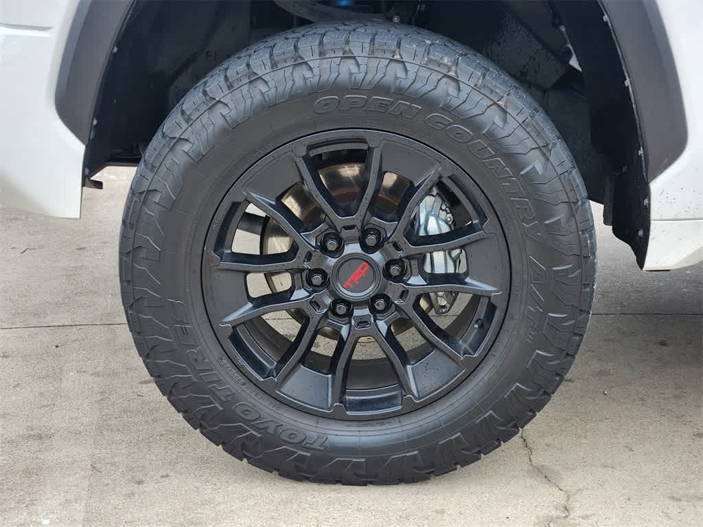 Thumbnail: 2022 Toyota Tundra - 9