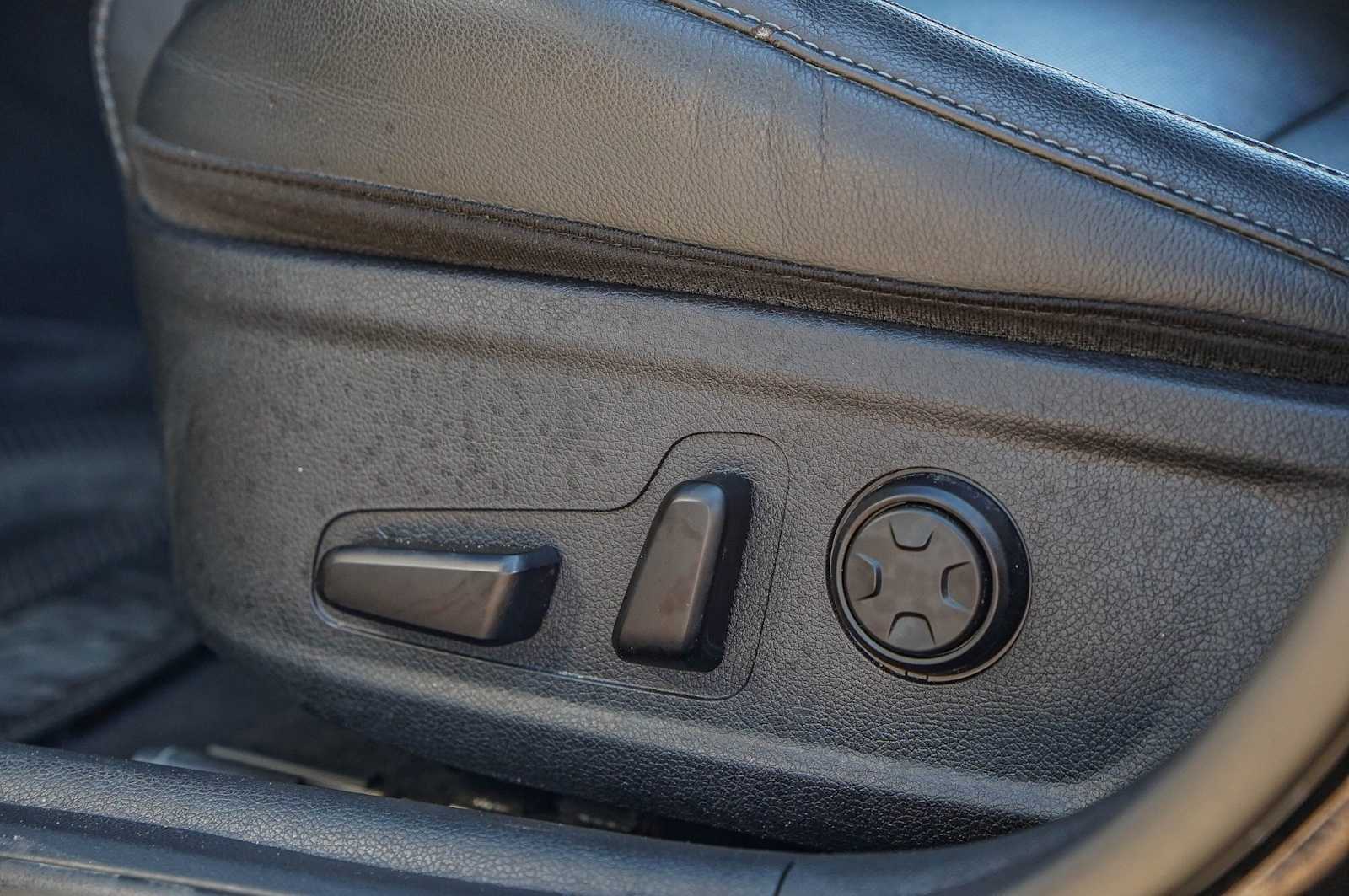 Thumbnail: 2020 Kia Stinger - 25