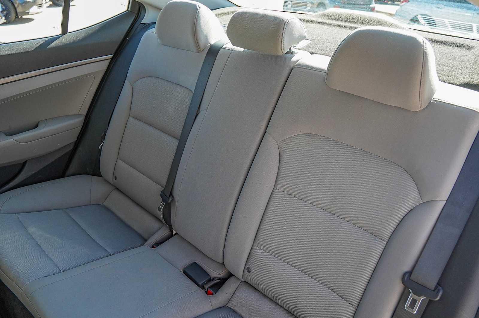 Thumbnail: 2017 Hyundai Elantra - 29