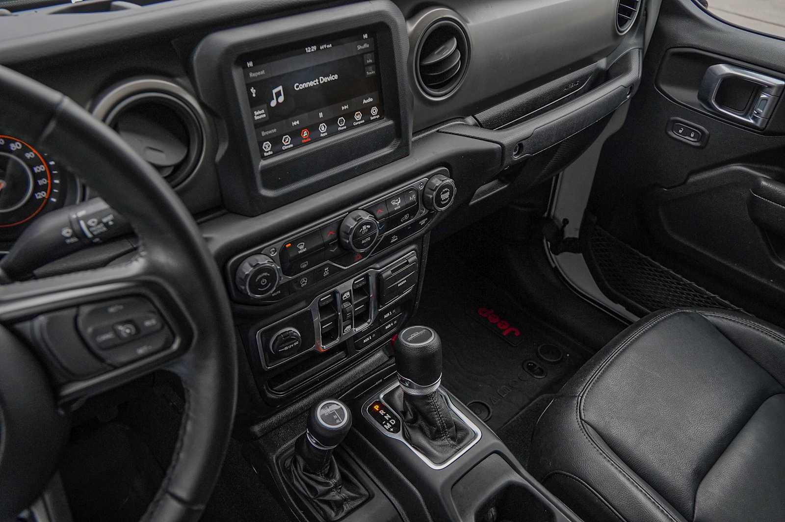 Thumbnail: 2022 Jeep Gladiator - 17