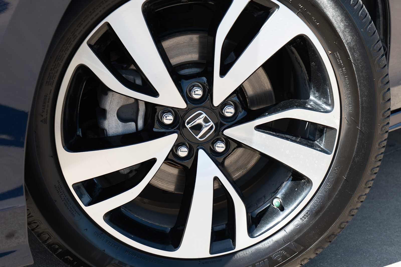 Thumbnail: 2020 Honda Odyssey - 2