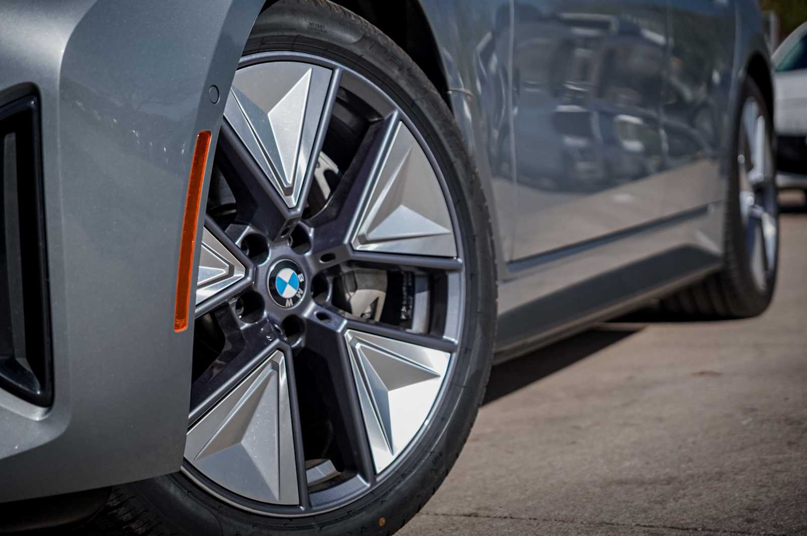 Thumbnail: 2025 BMW i4 - 2