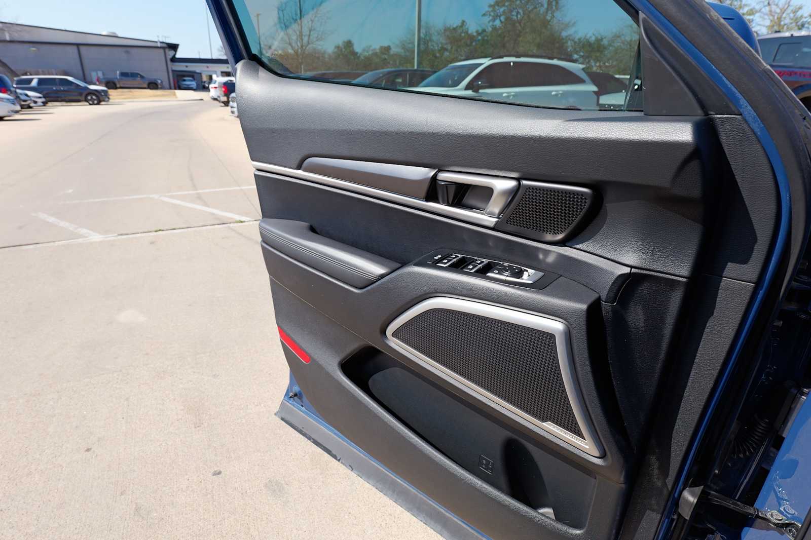 Thumbnail: 2023 Kia Telluride - 20