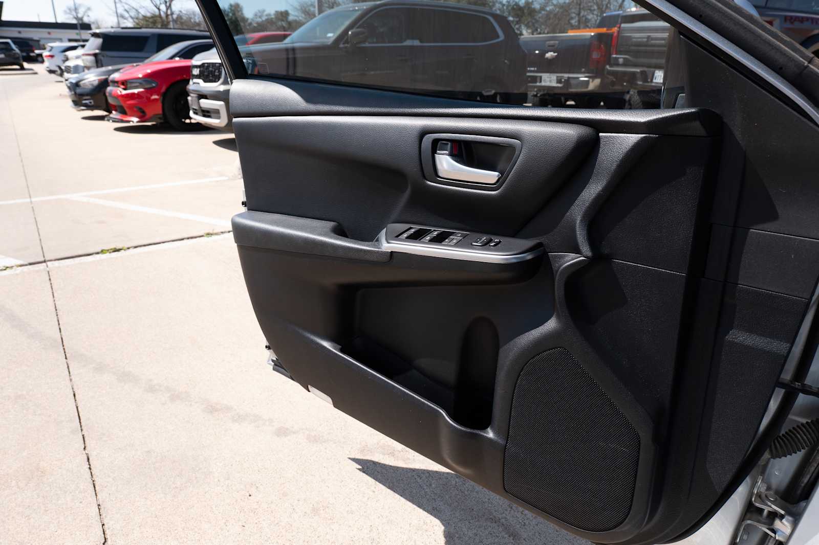 Thumbnail: 2015 Toyota Camry - 20