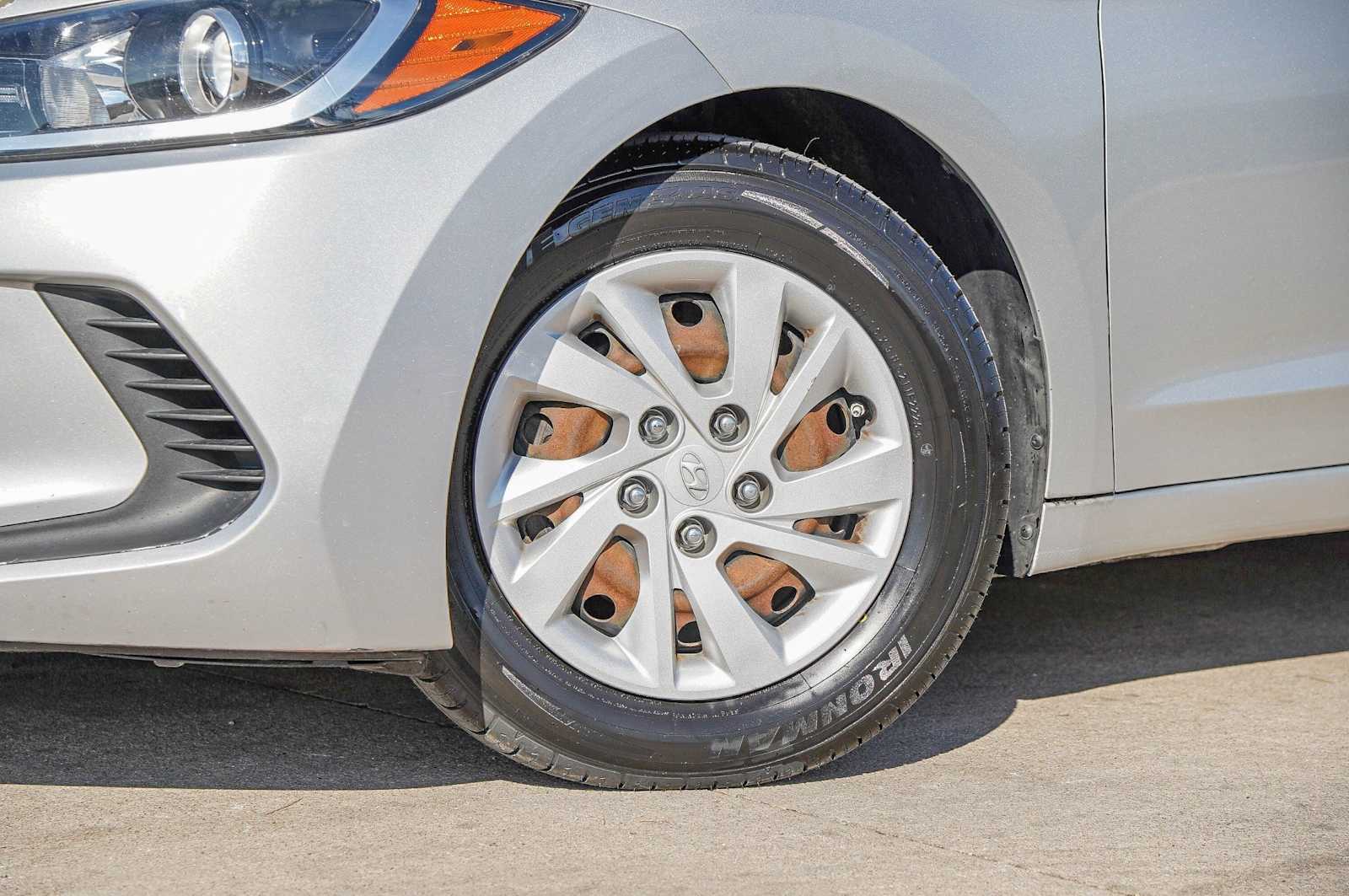 Thumbnail: 2017 Hyundai Elantra - 2