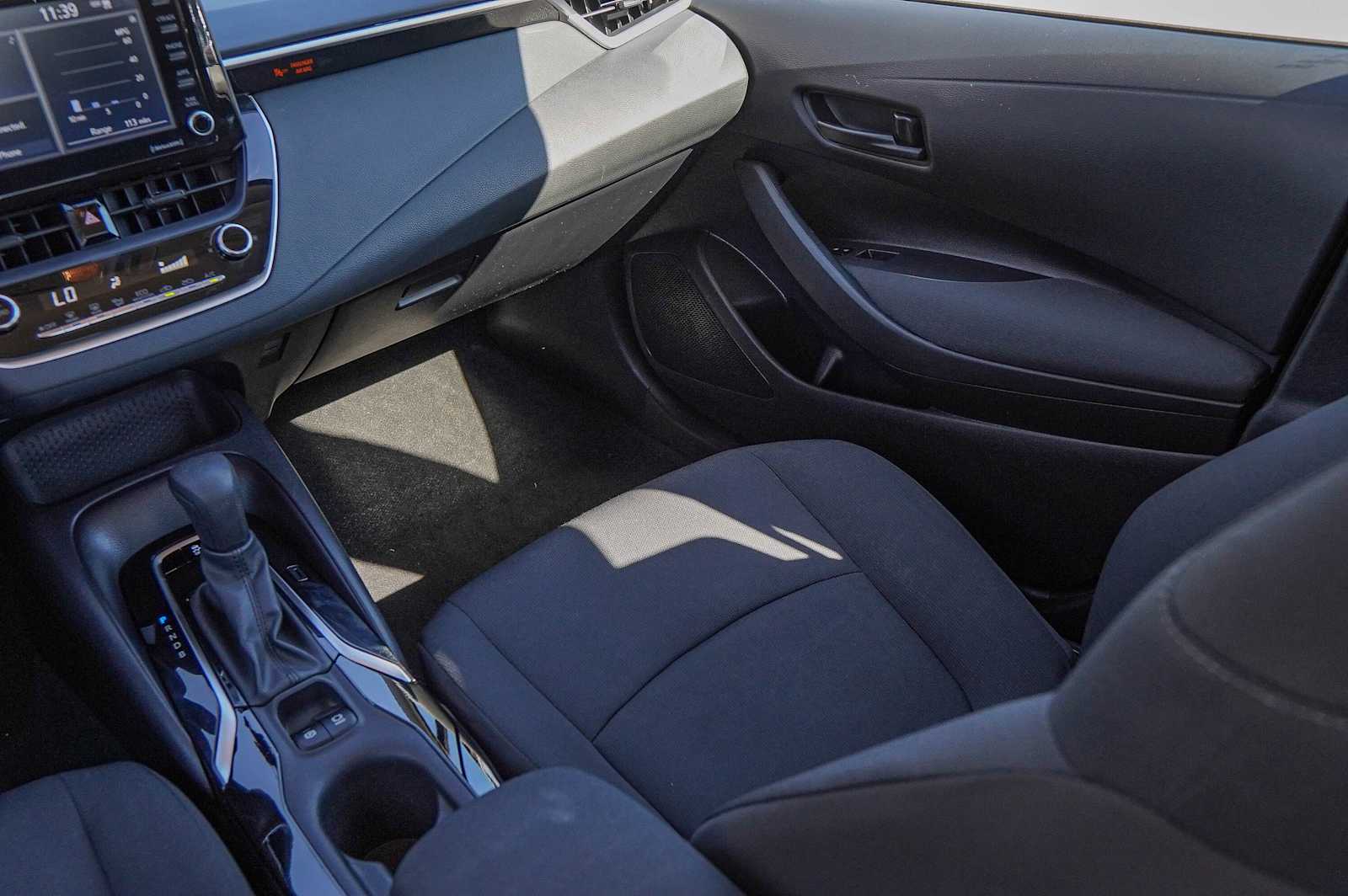 Thumbnail: 2022 Toyota Corolla - 26