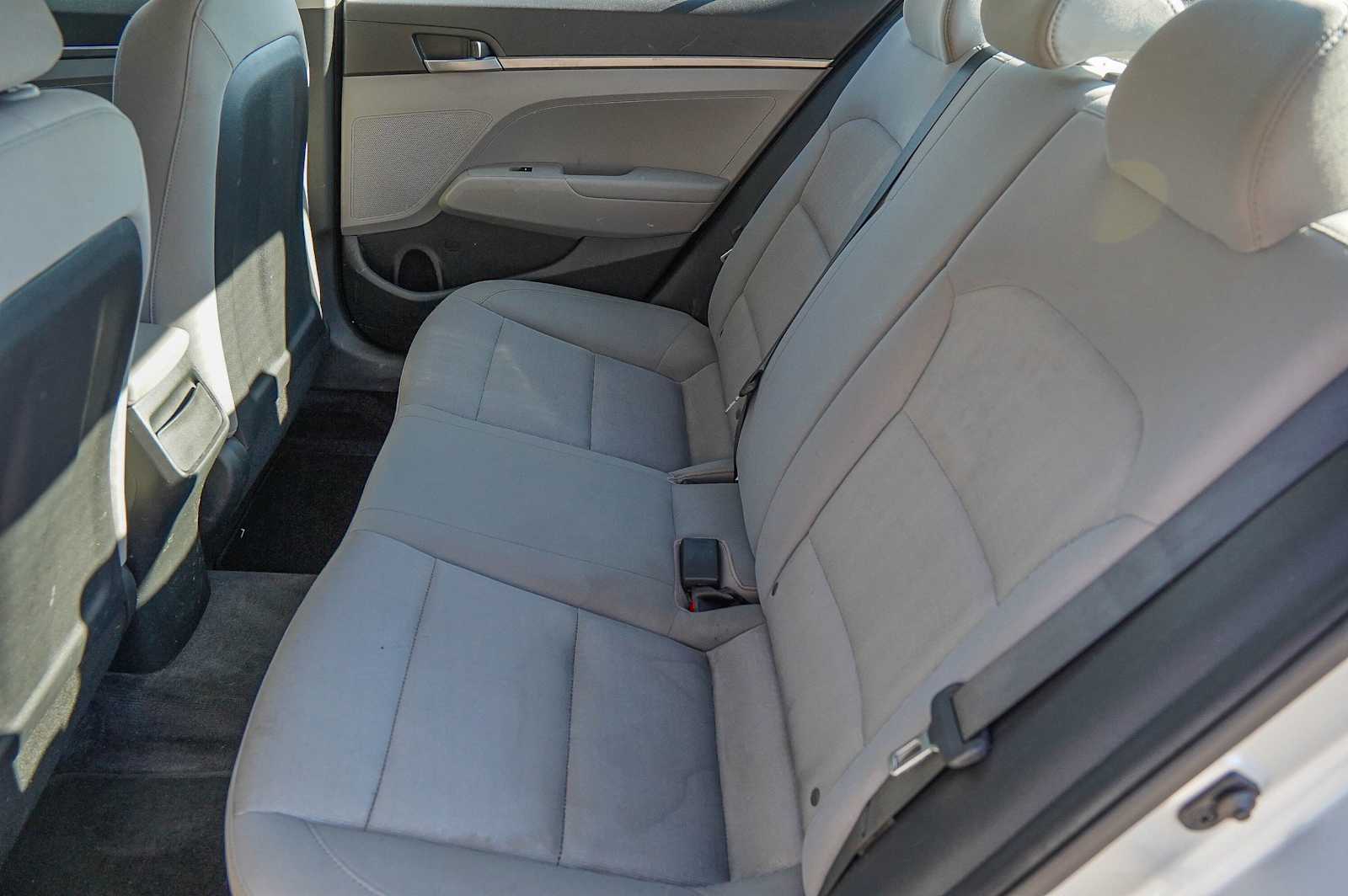 Thumbnail: 2017 Hyundai Elantra - 28