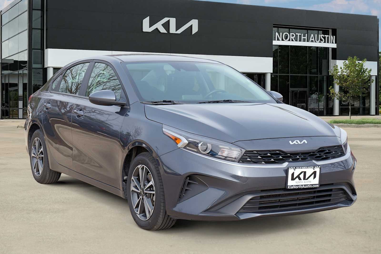 Thumbnail: 2024 Kia Forte - 8