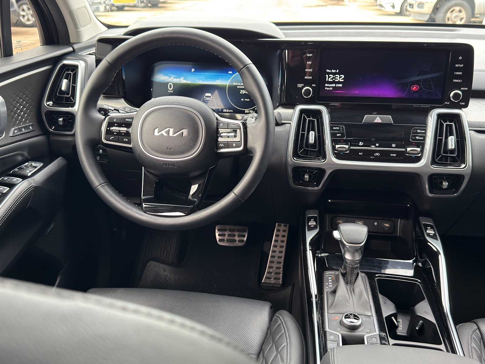 Thumbnail: 2023 Kia Sorento - 22