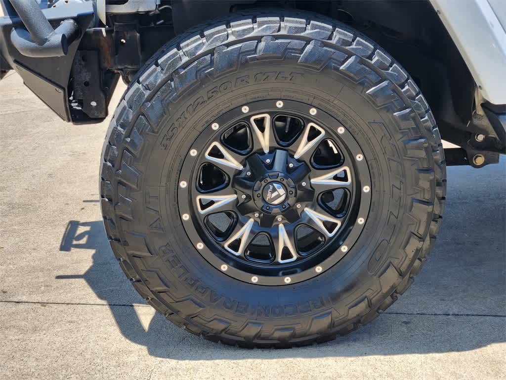 Thumbnail: 2016 Jeep Wrangler - 9