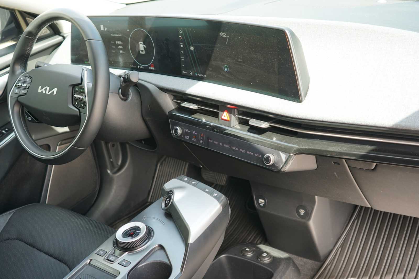 Thumbnail: 2024 Kia EV6 - 25