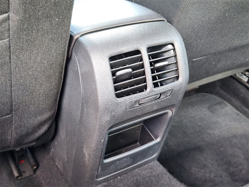 Thumbnail: 2010 Volkswagen Jetta - 29