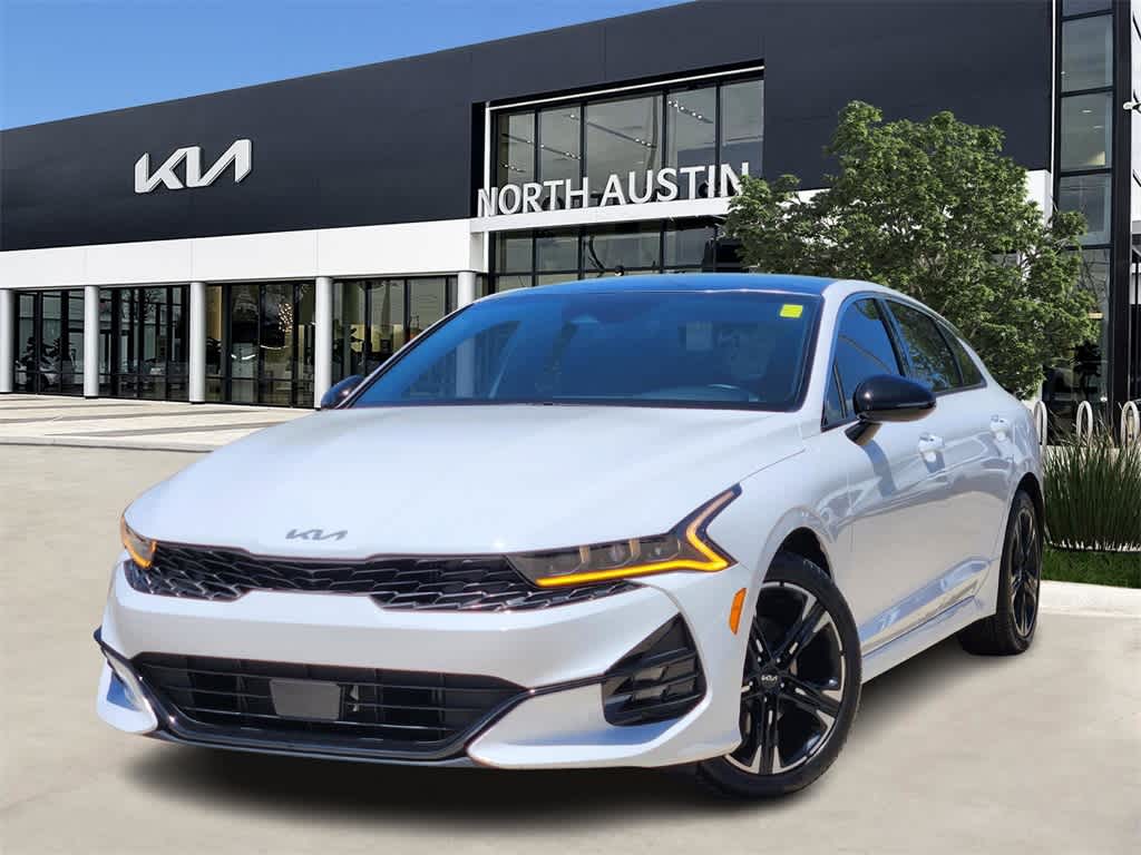 Thumbnail: 2022 Kia K5 - 1