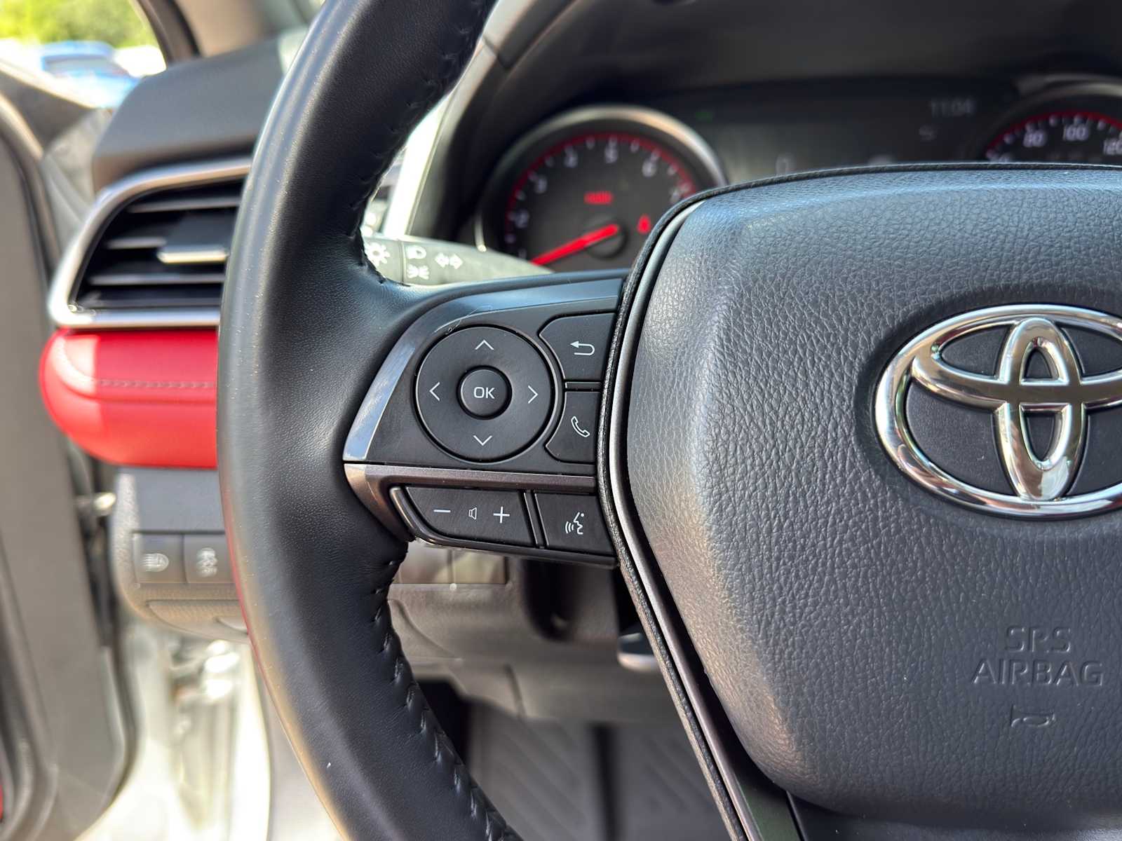 Thumbnail: 2023 Toyota Camry - 22