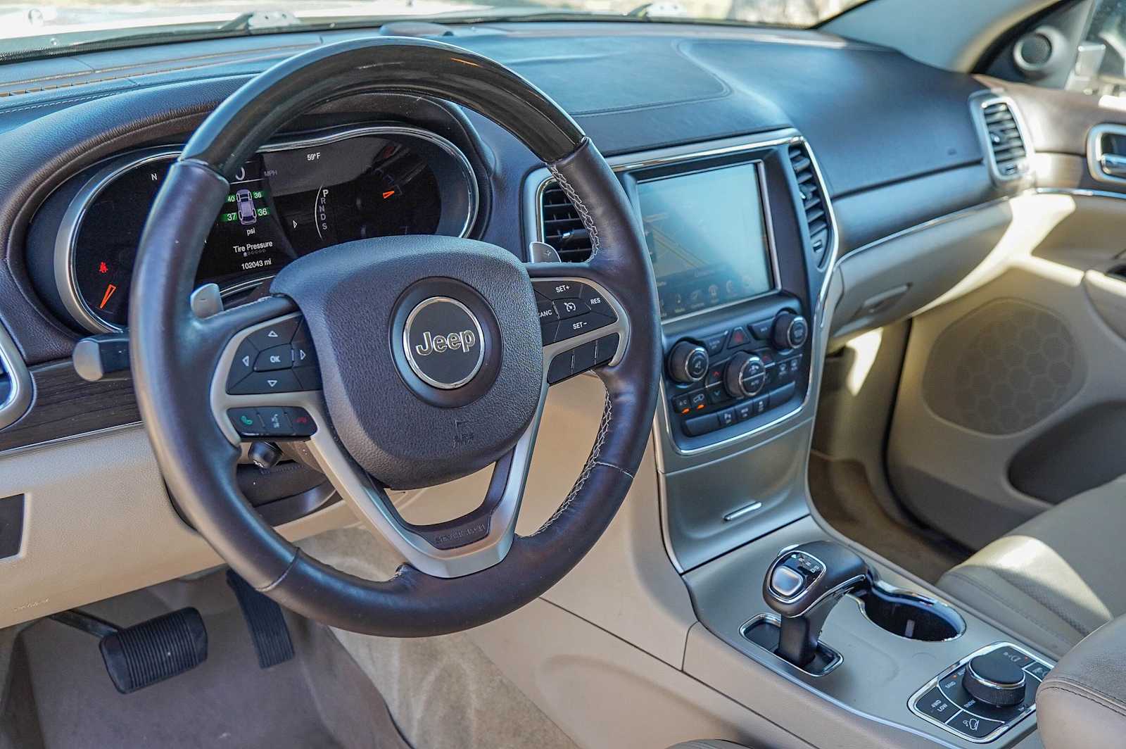 Thumbnail: 2015 Jeep Grand Cherokee - 9