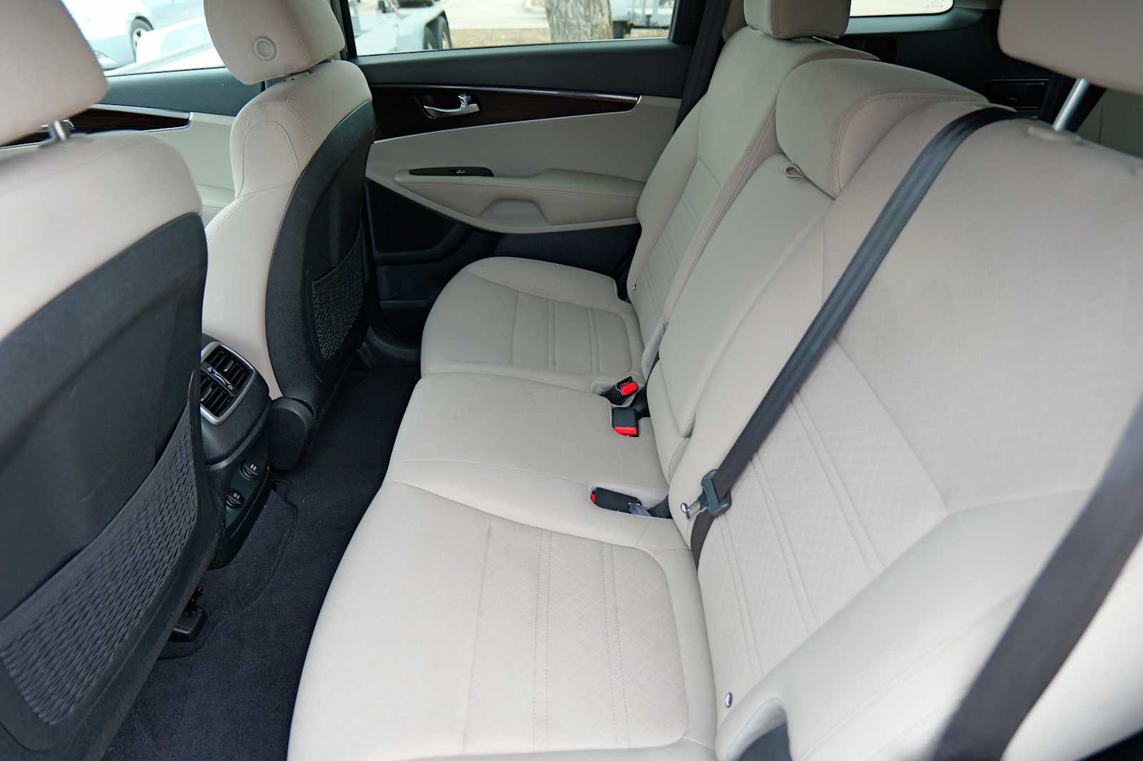 Thumbnail: 2019 Kia Sorento - 25