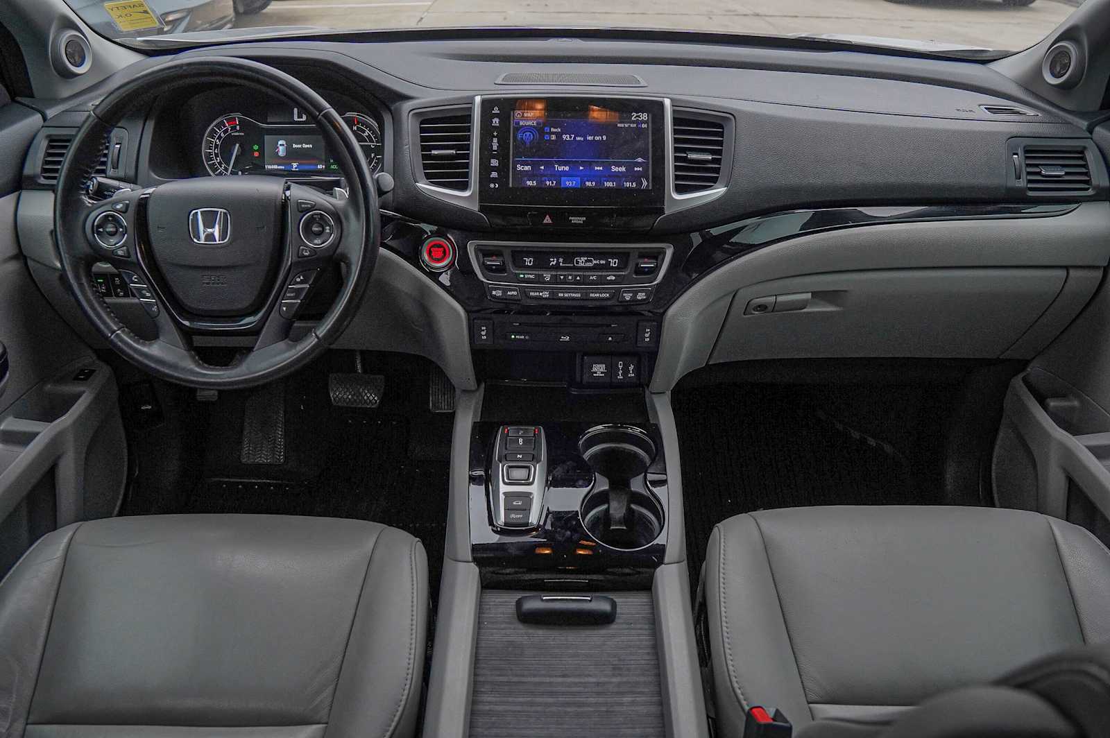 Thumbnail: 2018 Honda Pilot - 26