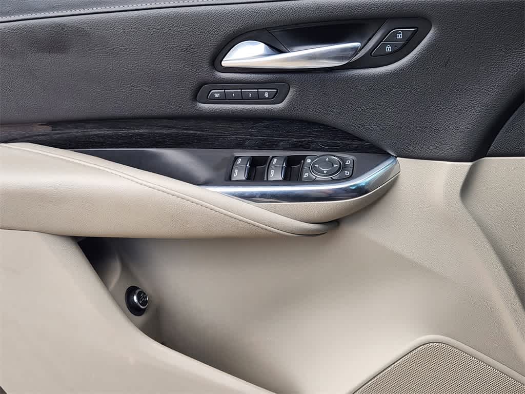 Thumbnail: 2023 Cadillac XT4 - 23