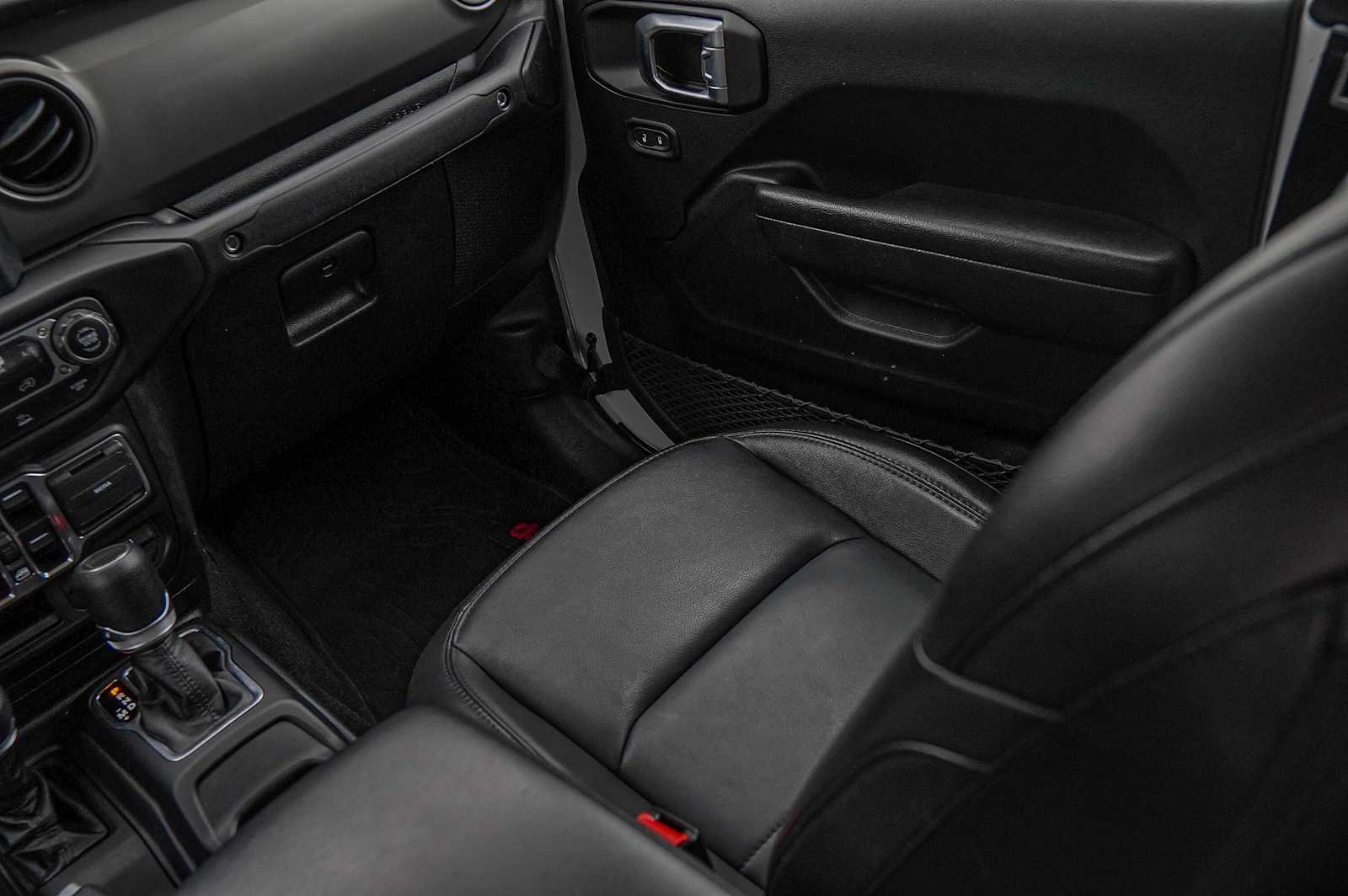 Thumbnail: 2022 Jeep Gladiator - 25